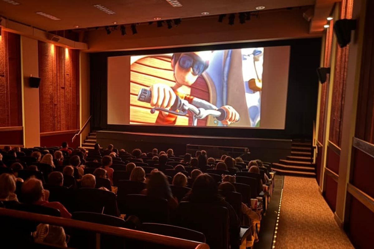 Home Instead Hosts Back to School Movie in Wayne, NE