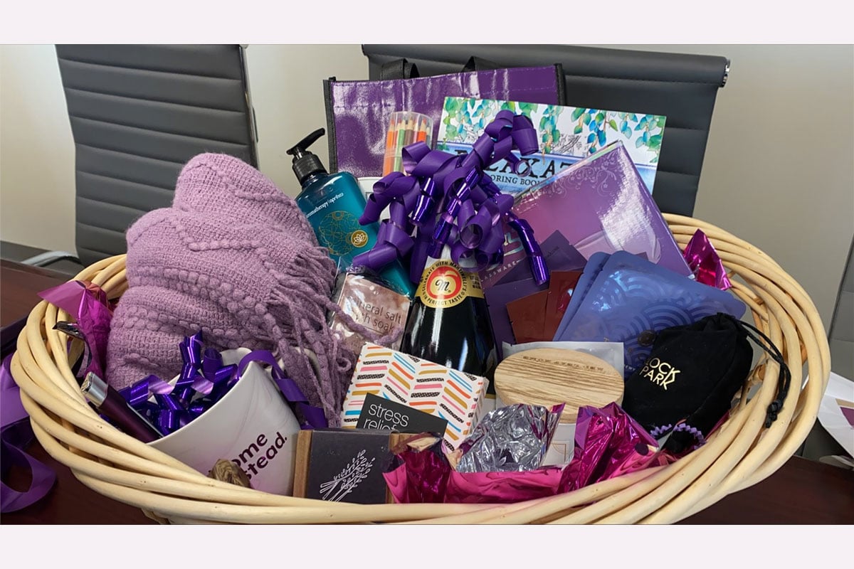 gift basket hero