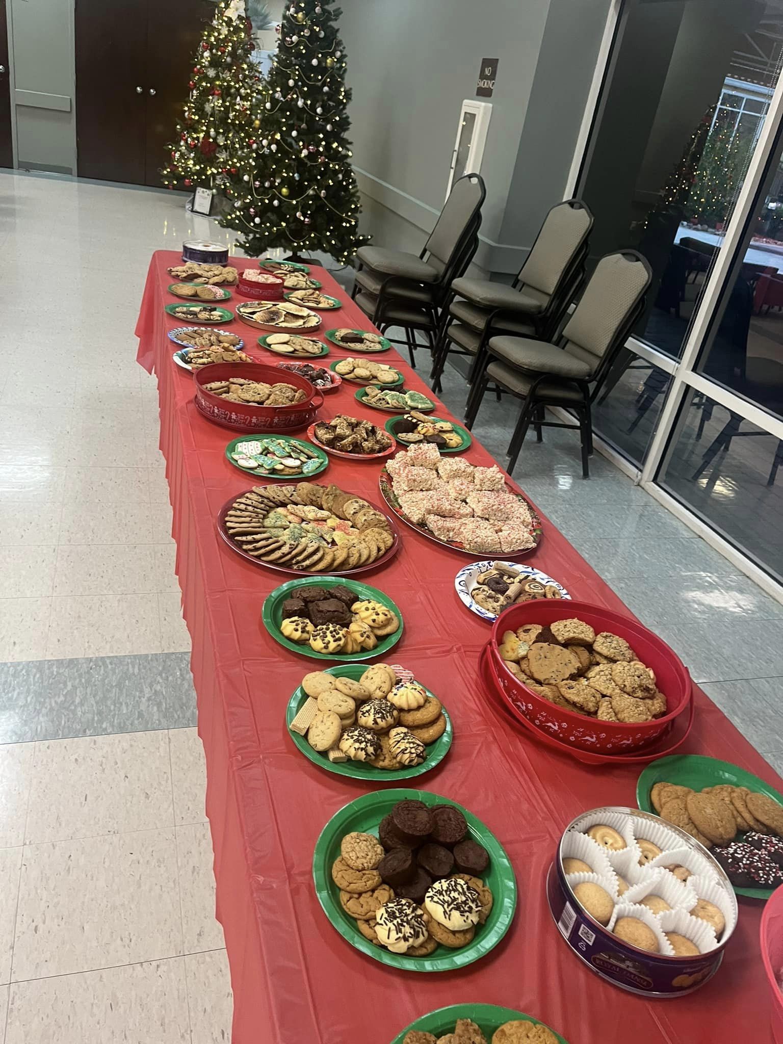 Cookies at Cypress Lakes Golf Cart Caroling & Ice Cream Social in Lakeland, FL.jpg