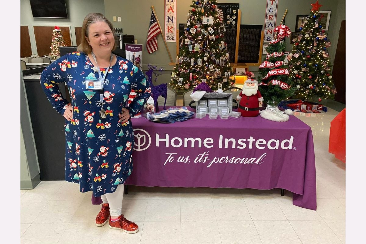 Home Instead Joins Cypress Lakes Village for Caroling and Ice Cream Event in Lakeland, FL